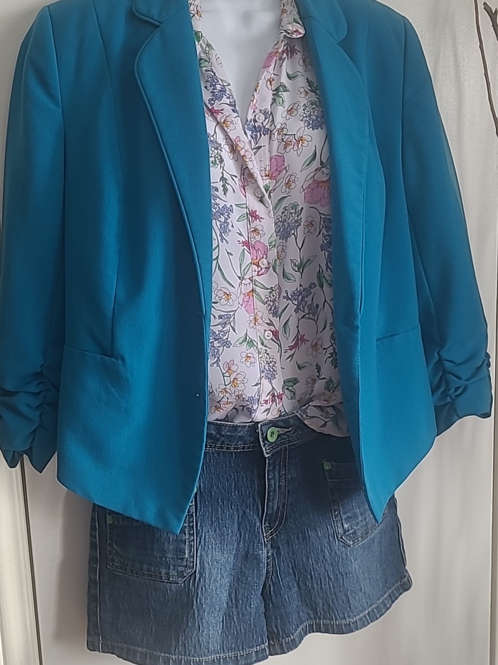 Suzy Shier Teal Blazer with Ruched Sleeves - Picture 2 of 4